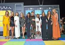 Taylor Swift MTV VMA’lere ‘Bad Blood’ Ekibiyle Geldi Taylor Swift MTV VMA'lere 'Bad Blood' Ekibiyle Geldi