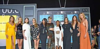 Taylor Swift MTV VMA’lere ‘Bad Blood’ Ekibiyle Geldi Taylor Swift MTV VMA'lere 'Bad Blood' Ekibiyle Geldi