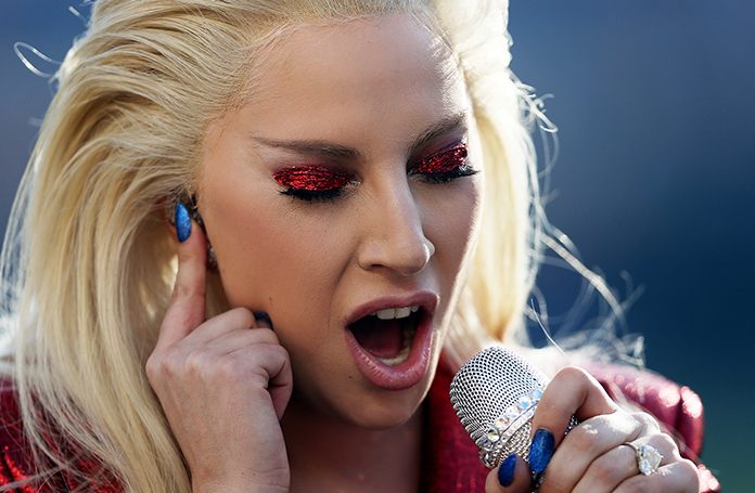 lady-gaga-albumunu-acikladi