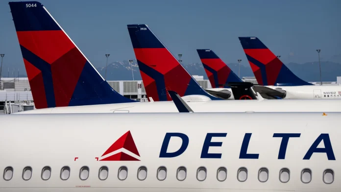Havayolları Delta CEO’su, Trump tarifelerinin havayolunun 2025 tahminini çekmesiyle rezervasyonları olumsuz etkilediğini söylüyor
